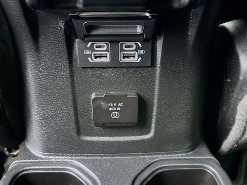 Used 2023 Jeep Gladiator Sport AWD/4WD image 16