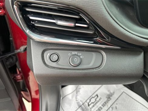 Used 2024 Buick Envista Avenir image 13