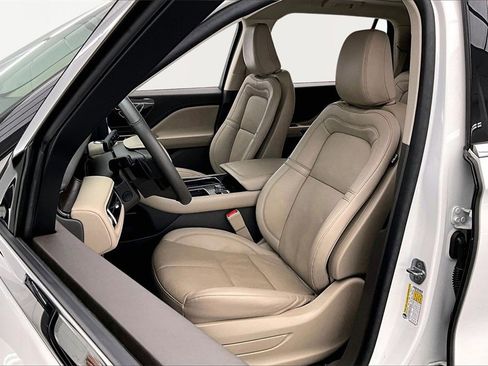 Used 2023 Lincoln Aviator Reserve w/ Equipment Group 201A image 25