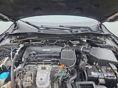 Used 2017 Honda Accord Sport Special Edition image 27