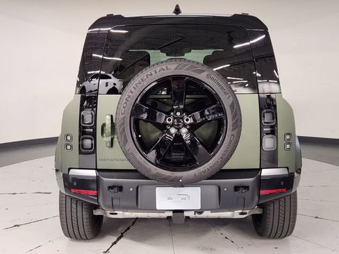Used 2026 Land Rover Defender 110 X-Dynamic SE AWD/4WD image 10