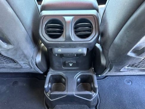 Used 2019 Jeep Wrangler Unlimited Rubicon w/ Steel Bumper Group AWD/4WD image 28