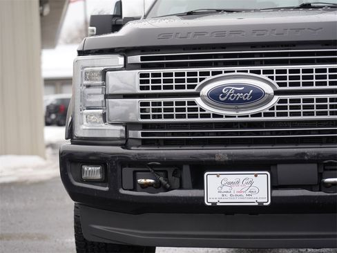 Used 2019 Ford F250 Platinum w/ Platinum Ultimate Package image 9