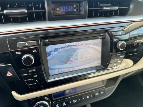 Used 2014 Toyota Corolla LE image 32