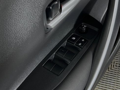 Certified 2023 Toyota Corolla SE w/ Carpet Mat Package (TMS) FWD image 18