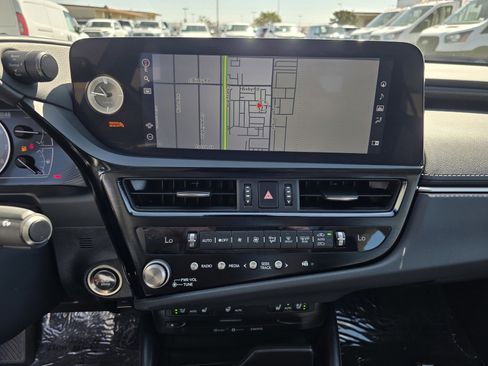Used 2022 Lexus ES 350 w/ Premium Package image 24