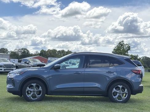Used 2025 Ford Escape ST-Line Select AWD/4WD image 12