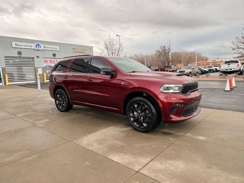 Used 2022 Dodge Durango GT image 3