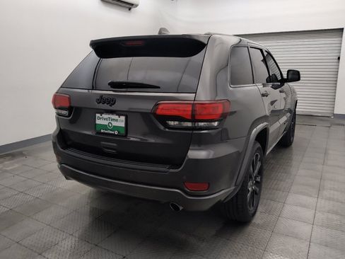 Used 2020 Jeep Grand Cherokee Altitude RWD image 7