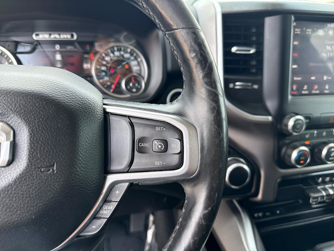 Used 2019 RAM 1500 Big Horn RWD image 18