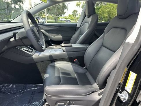 Used 2026 Tesla Model Y 2WD image 11