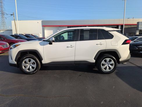 Used 2022 Toyota RAV4 LE w/ Carpet Mat Package (TMS) FWD image 2