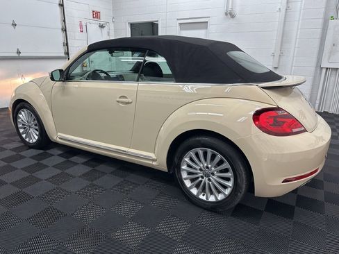 Used 2019 Volkswagen Beetle 2.0T SE image 7