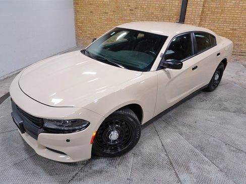 Used 2019 Dodge Charger Police image 2