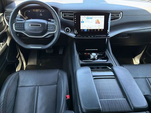 Used 2024 Jeep Wagoneer Series II w/ Flexible Seating Group RWD image 23