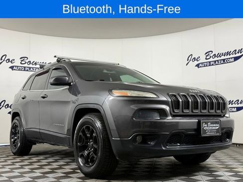 Used 2015 Jeep Cherokee Latitude w/ Cold Weather Group image 4