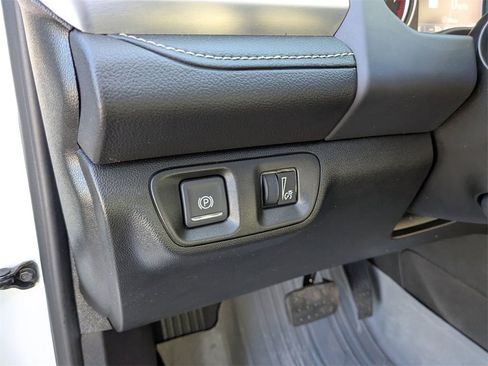 Certified 2023 GMC Acadia SLT w/ Elevation Edition image 22