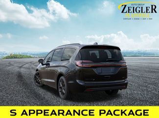 New 2026 Chrysler Pacifica Select w/ S Appearance Package video 3