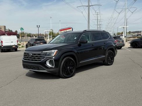 Used 2025 Volkswagen Atlas SEL image 1