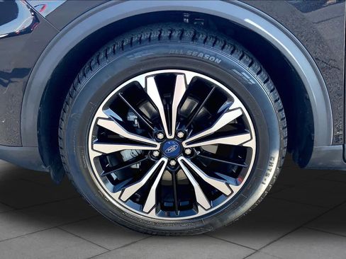 Used 2022 Ford Escape SE w/ SE Sport Appearance Package FWD image 11