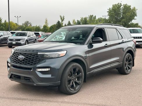 Used 2023 Ford Explorer ST-Line w/ Class IV Trailer Tow Package AWD/4WD image 4