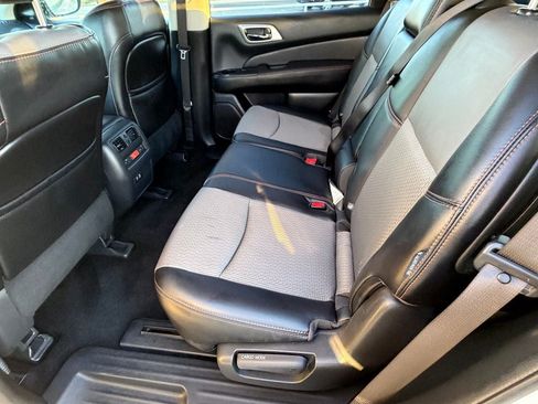 Used 2019 Nissan Pathfinder SV w/ Rock Creek Edition AWD/4WD image 33