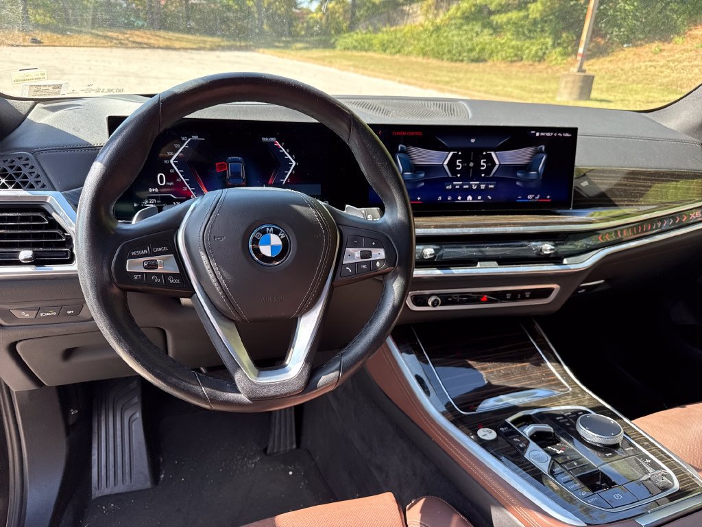 Used 2025 BMW X5 xDrive50e AWD/4WD image 23