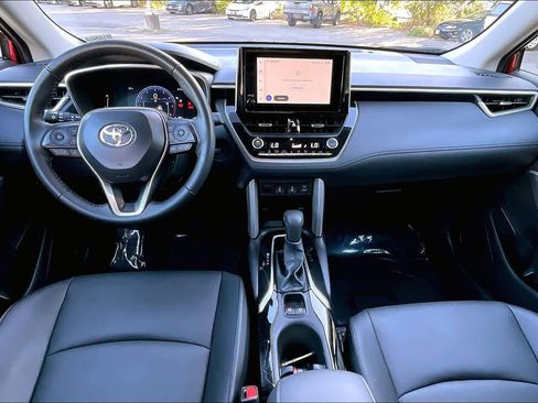 Certified 2025 Toyota Corolla Cross XLE image 15