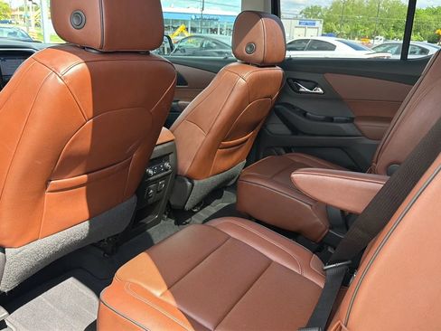 Used 2018 Chevrolet Traverse High Country AWD/4WD image 34