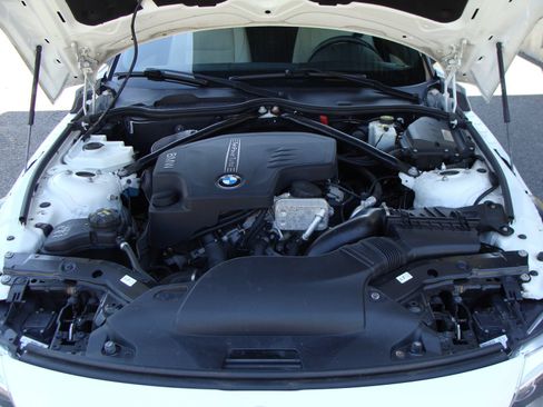 Used 2016 BMW Z4 sDrive28i RWD image 38