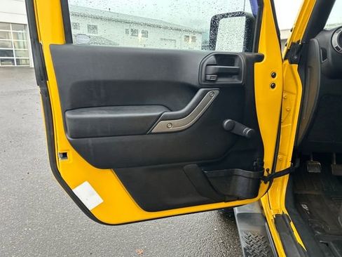 Used 2015 Jeep Wrangler Sport w/ Connectivity Group image 16