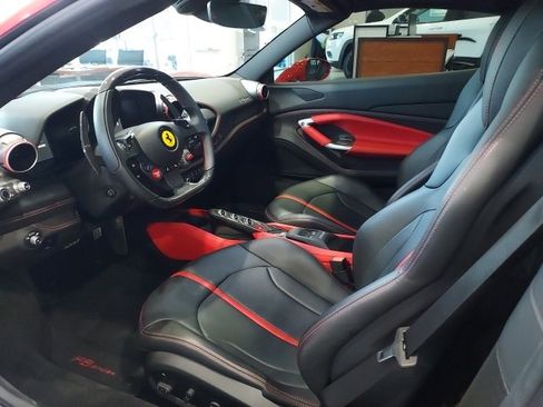 Used 2021 Ferrari F8 Tributo image 17