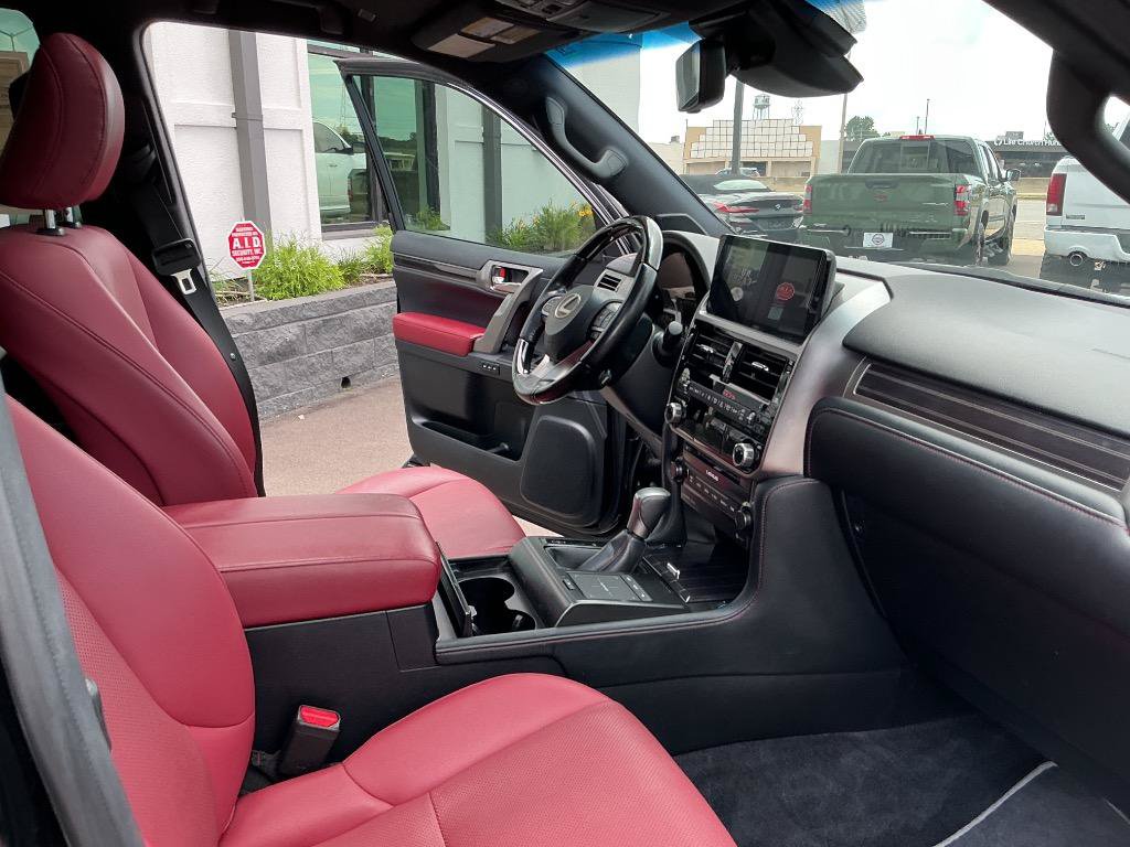 Used 2022 Lexus GX 460 Premium w/ Premium Package AWD/4WD image 11