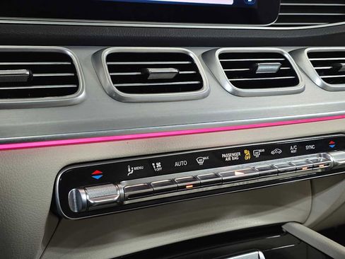 Used 2024 Mercedes-Benz GLE 350 4MATIC image 33