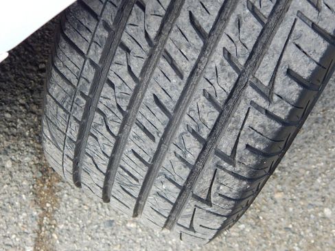 Used 2019 Ford Transit Connect XLT image 24