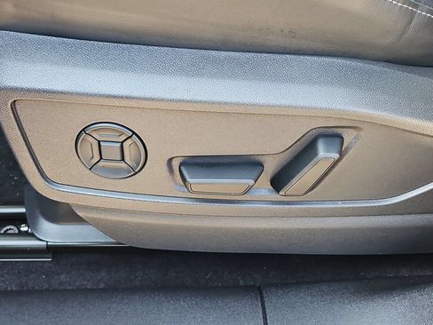 Certified 2025 Audi Q5 Premium Plus w/ Premium Plus AWD/4WD image 27