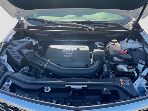 Used 2024 Cadillac XT5 Luxury w/ LPO, Floor Liner Package image 30