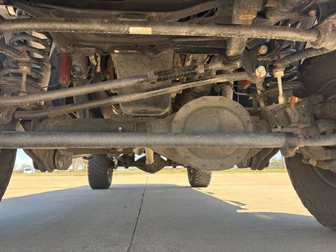 Used 2016 RAM 2500 Tradesman w/ Chrome Appearance Group image 23