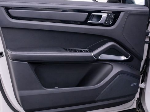 Certified 2022 Porsche Cayenne Turbo GT AWD/4WD image 14