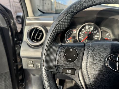 Used 2016 Toyota RAV4 LE image 22