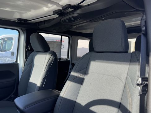 New 2025 Jeep Wrangler Sport S image 21