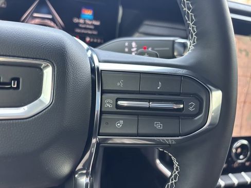 Used 2025 GMC Acadia Denali w/ LPO, Floor Liner Package image 33