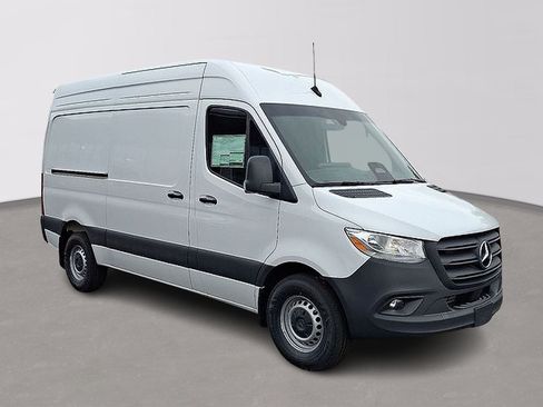 Used 2026 Mercedes-Benz Sprinter 2500 image 3