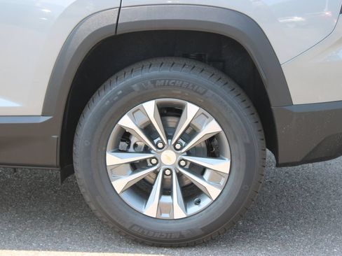 New 2027 Chevrolet Equinox LT w/ Convenience Package II AWD/4WD image 18