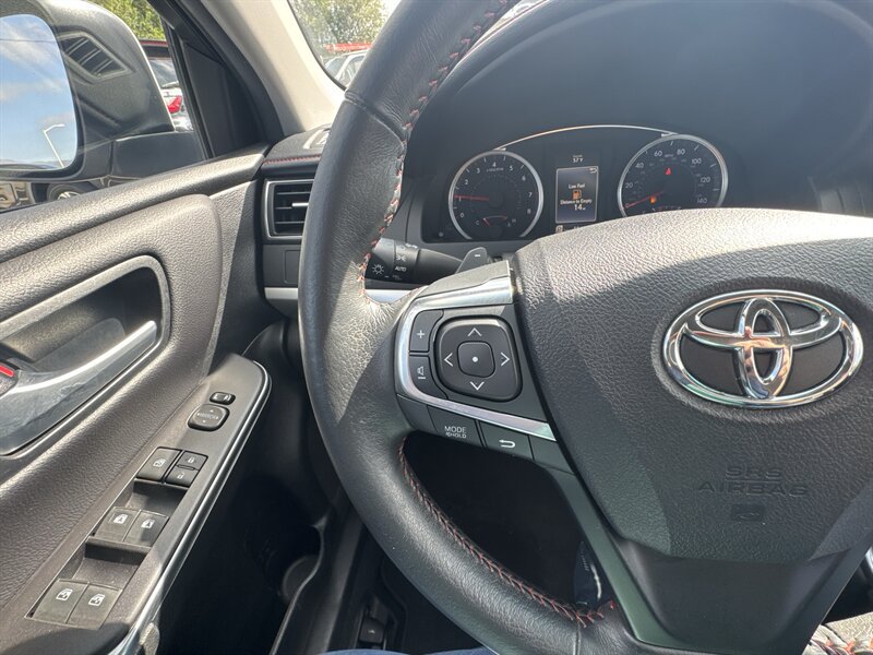 Used 2017 Toyota Camry SE w/ Protection Package (Q2) FWD image 14