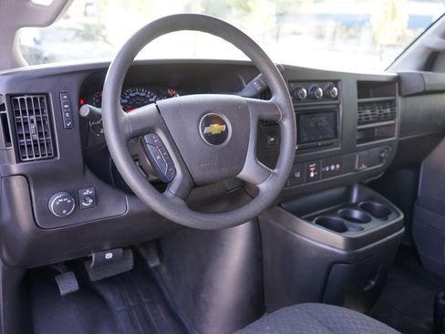 Used 2021 Chevrolet Express 2500 w/ Driver Convenience Package image 17