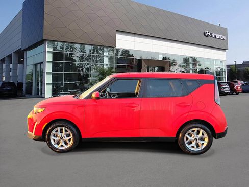 Used 2023 Kia Soul LX w/ Option Group 015 image 3