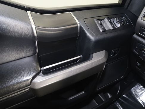 Used 2019 Ford F150 Raptor w/ Equipment Group 802A Luxury AWD/4WD image 32