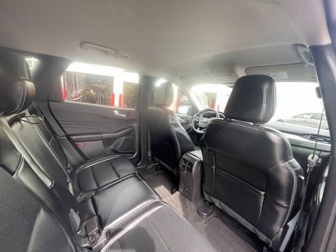 Used 2024 Ford Escape Platinum AWD/4WD image 10
