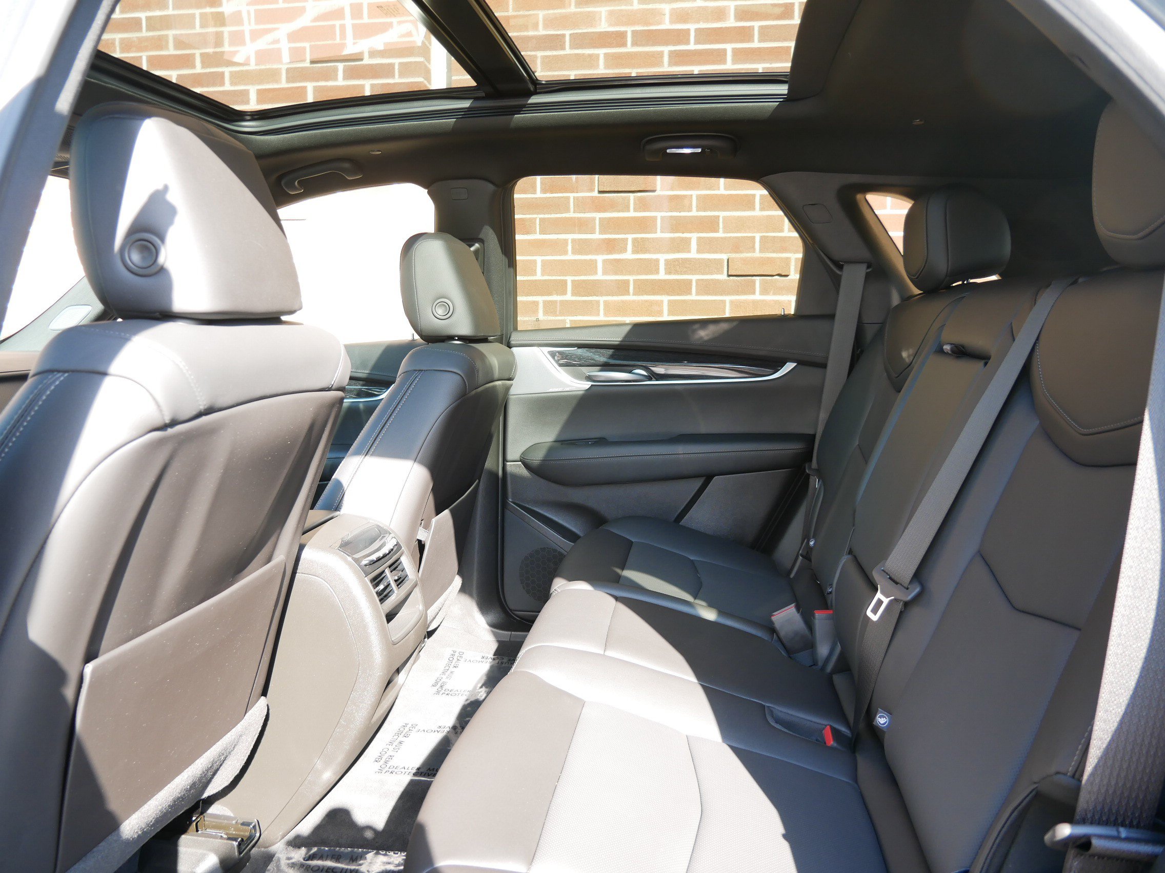 Used 2023 Cadillac XT5 Premium Luxury w/ Technology Package AWD/4WD image 10